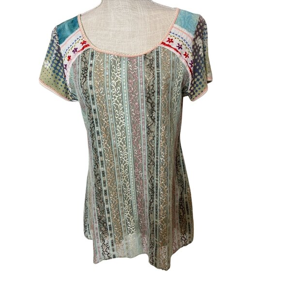 Edista Colorful Boho Lace Short-Sleeve Top Patterned Shoulders & Striped Design - Picture 1 of 6